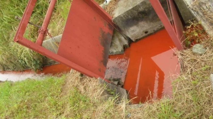 Acque rosse nella bealera tra Cervasca e Cuneo: individuato il responsabile, sarà sanzionato