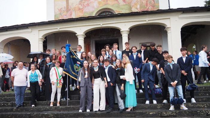 Borgo San Dalmazzo: i diciottenni hanno "bagnato bandiera" al santuario di Monserrato