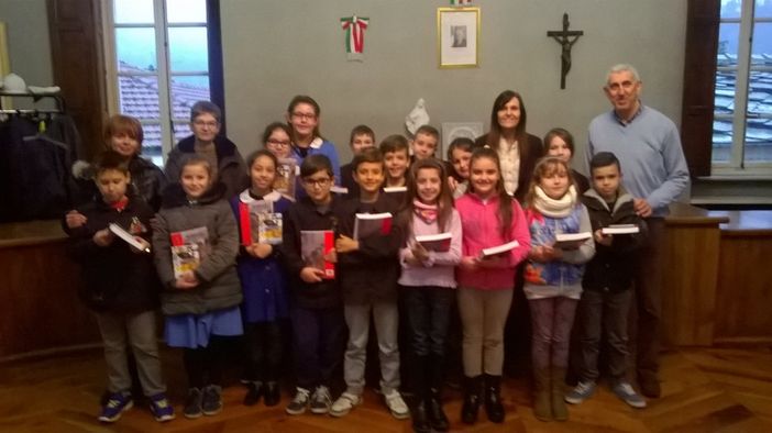 Barge: gli alunni di San Martino e Crocera in visita al comune e alla biblioteca