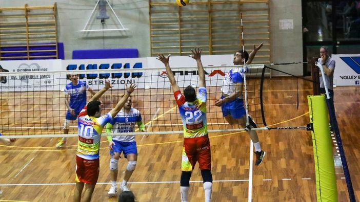 Volley maschile Serie C: il VBC Mondovì/Villanova piega 3-0 l'ArtiVolley