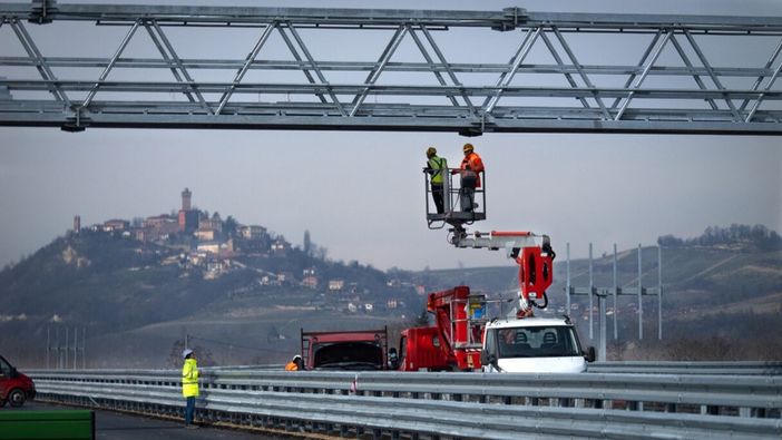 Autostrade senza barriere: il discusso "free flow" pronto a sbarcare anche sulla tangenziale di Torino