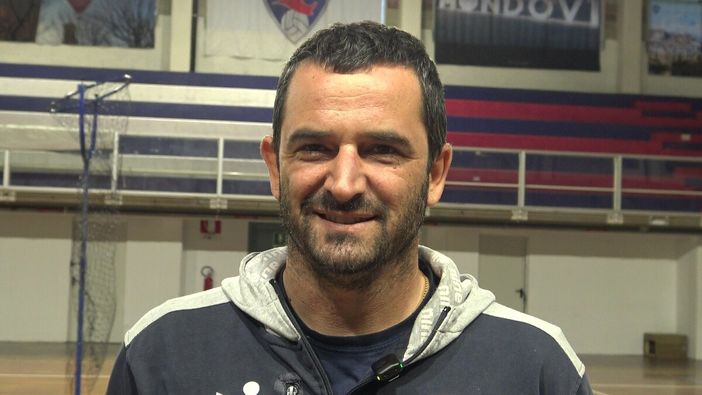 Il tecnico del Mondovì Volley Claudio Basso