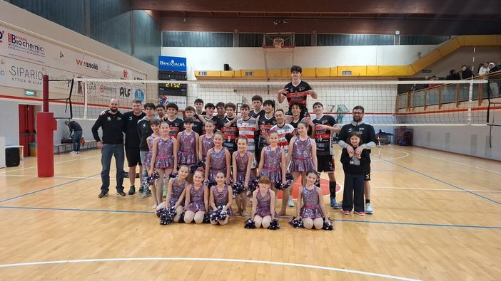 Glitter Titans accendono il Pala Langhe