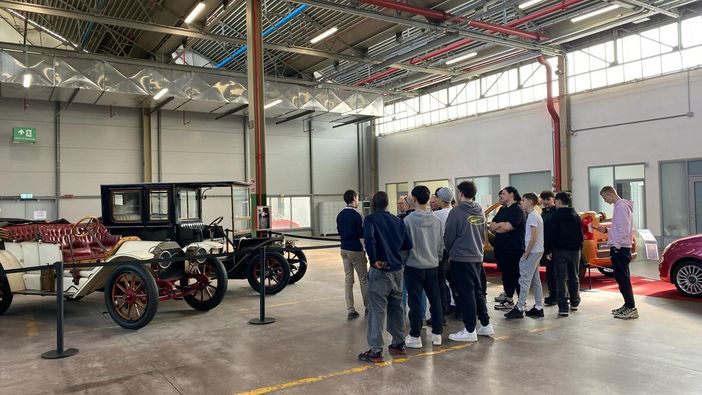 Un giorno tra i motori per gli studenti di meccanica del CFP di Ceva: visita al MAUTO e all'esclusiva collezione dell'Heritage Hub di Torino Un giorno tra i motori per gli studenti di meccanica del CFP di Ceva: visita al MAUTO e all'esclusiva collezione dell'Heritage Hub di Torino