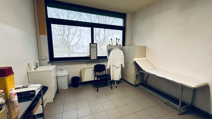 I primi due pazienti all’ambulatorio sociale di Alba: "Un presidio di cura per chi è rimasto fuori dal sistema"