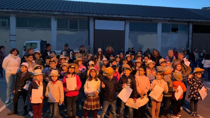 Con l'esibizione a Priero si chiude  l'esperienza del “Cantè j’euv” da parte della scuola primaria di Sale delle Langhe