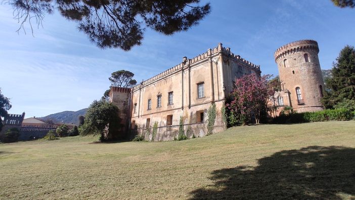 Il castello di Envie Il castello di Envie