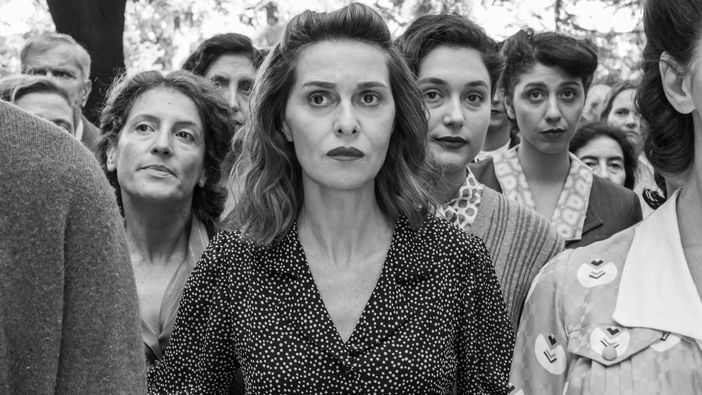 Fermo immagine tratto dal film “C’è ancora domani” Fermo immagine tratto dal film “C’è ancora domani”