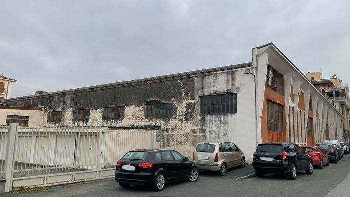 L’area dell’ex fabbrica Bertone di corso Vittorio Veneto prevede anche la creazione di nuovi parcheggi pubblici a disposizione dei pendolari della vicina stazione dei treni L’area dell’ex fabbrica Bertone di corso Vittorio Veneto prevede anche la creazione di nuovi parcheggi pubblici a disposizione dei pendolari della vicina stazione dei treni