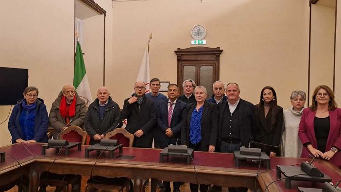 Il Consiglio Comunale riunito ad hoc con Khosro Nikzat nella giornata del 13 gennaio