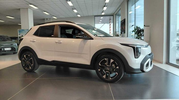 NUOVA KIA STONIC: guidala gratis per due giorni