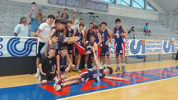 BASKET / Titolo regionale Csi per i ragazzi della GrandaCollege Under 14 BASKET / Titolo regionale Csi per i ragazzi della GrandaCollege Under 14