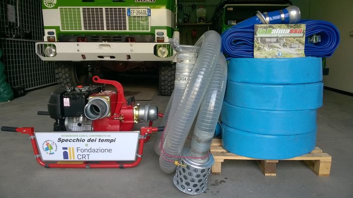 Le foto di parte del materiale rubato nella sede Aib di Bagnolo Piemonte