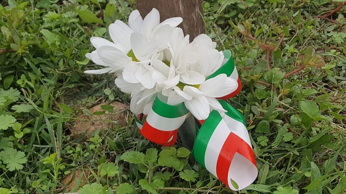 Guardia di Finanza di Bra: un fiore per non dimenticare i militari che non ci sono più