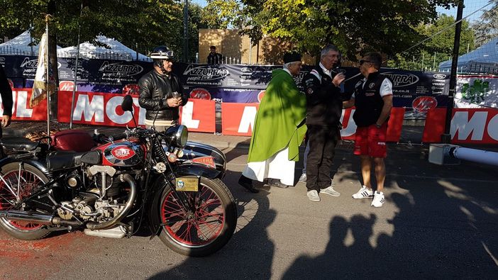 Oltre 70 moto per la rievocazione storica del Circuito Motociclistico Città di Fossano (foto e video)