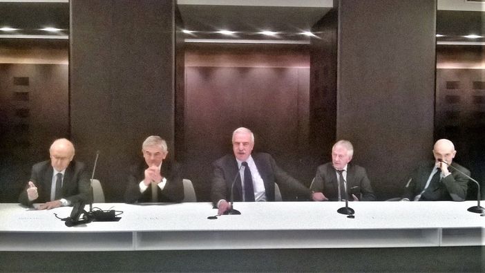 Il tavolo dei relatori della conferenza stampa