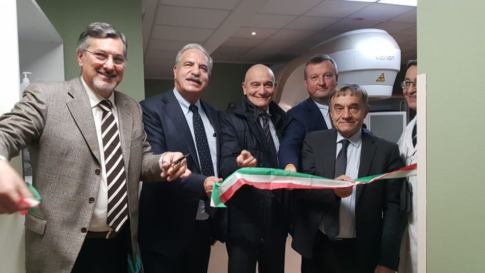 Migliorano cure e prestazioni sanitarie: inaugurati all'ospedale Santa Croce di Cuneo il Nuovo Acceleratore Lineare e il Laboratorio di Alta Automazione (VIDEO)