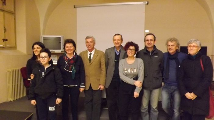 Nella sala dell'Istituto Denina per la presentazione dei due nuovi corsi.