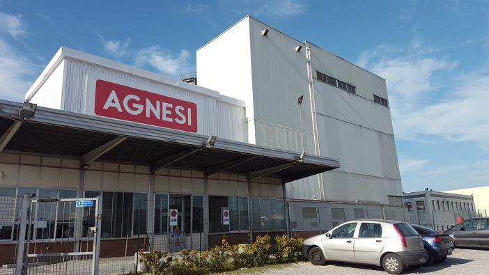 Lo stabilimento della Colussi di Fossano Lo stabilimento della Colussi di Fossano