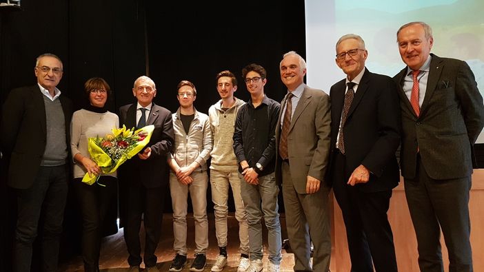 Fossano: 12 studenti dell’IIS premiati nella Giornata delle Eccellenze Fossano: 12 studenti dell’IIS premiati nella Giornata delle Eccellenze