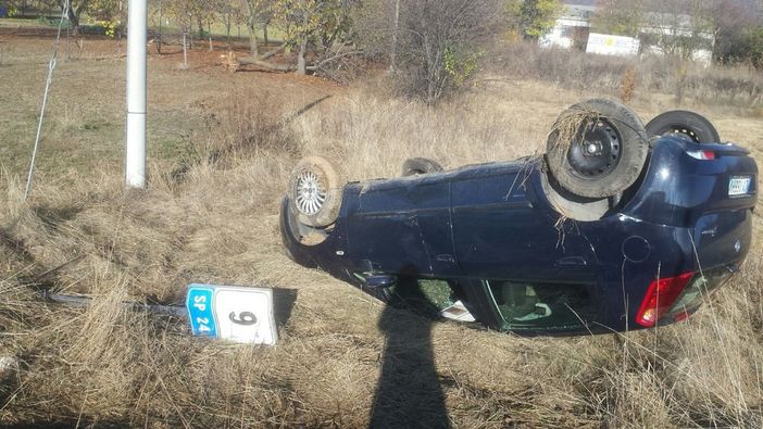 L'auto fuoristrada a Dronero - Copyright Targatocn.it L'auto fuoristrada a Dronero - Copyright Targatocn.it