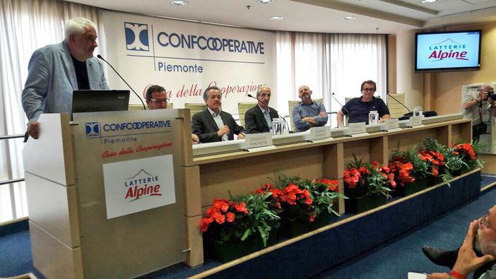 La sede torinese di Confcooperative saluta la nascita di Latterie Alpine: una nuova realtà industriale del settore lattiero caseario La sede torinese di Confcooperative saluta la nascita di Latterie Alpine: una nuova realtà industriale del settore lattiero caseario