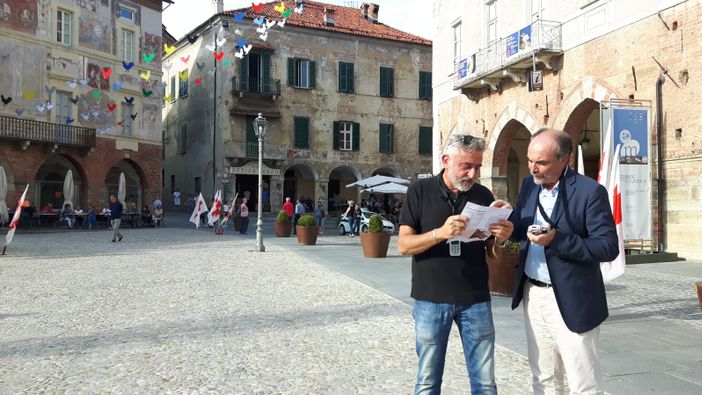 Gli amministratori con le audioguide a Piazza Gli amministratori con le audioguide a Piazza
