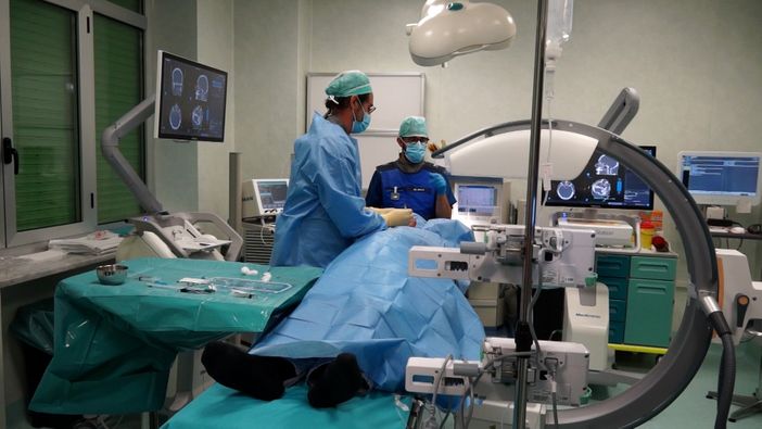 Nevralgia del trigemino: il S. Croce e Carle di Cuneo è l'unico centro italiano che lo tratta con la tecnica di Bruxelles