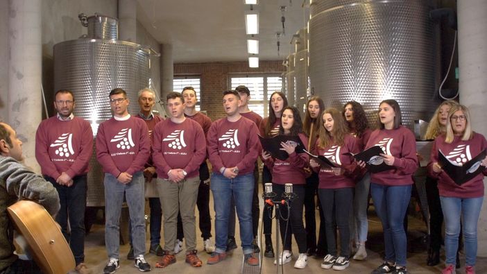 Pandemos, canti dalla Granda/07: dall'Umberto I di Alba il coro Canta Cunta [FOTO E VIDEO]