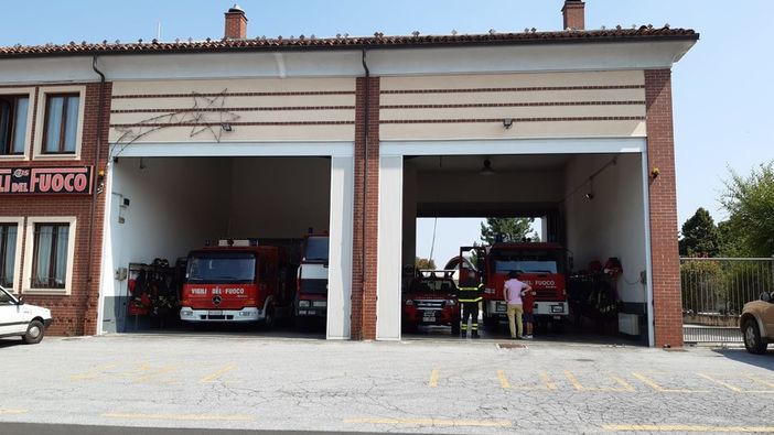 Sei anni di concessione gratuita della caserma ai Vigili del fuoco di Fossano. Ma il Comune chiede il pagamento di cinque anni di bollette