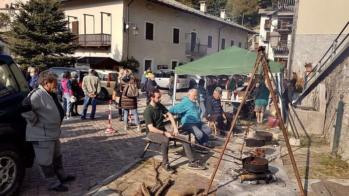 A Valcasotto il trionfo dei “mondaj” A Valcasotto il trionfo dei “mondaj”