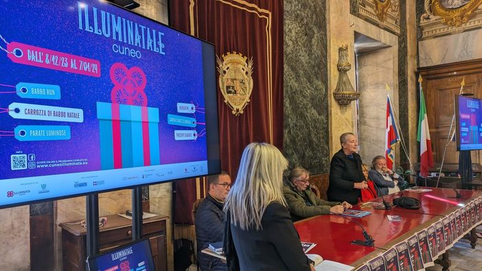 "Un mese luminoso, generoso ed ecocompatibile": a Cuneo torna Illuminatale