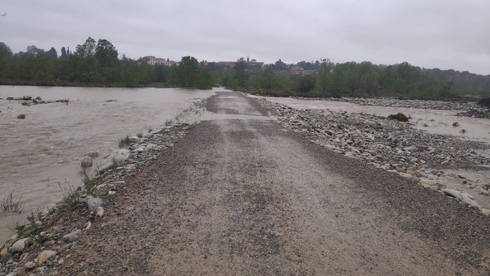 Piogge e aumento del livello del Gesso: guado inagibile tra Cuneo e La Mellana