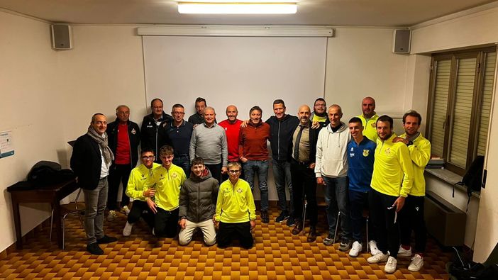 Silvano Benedetti e la scuola calcio Cuneo Oltrestura: una serata di sport e crescita personale Silvano Benedetti e la scuola calcio Cuneo Oltrestura: una serata di sport e crescita personale