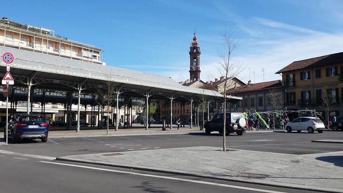 Saluzzo, piazza Cavour Saluzzo, piazza Cavour