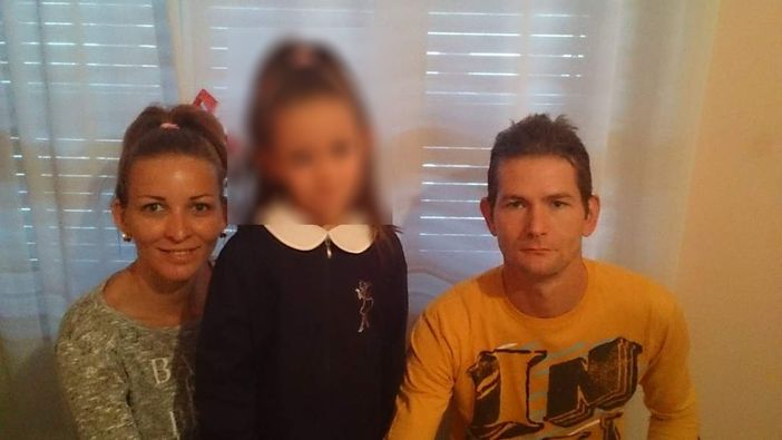 Claudia e Dragos Nichita, la coppia di giovani romeni che da tempo gestisce la pizzeria My Way di Cossano