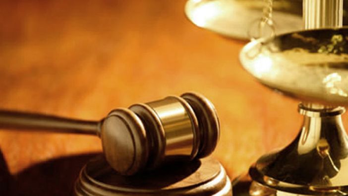 Due avvocati imputati per truffa