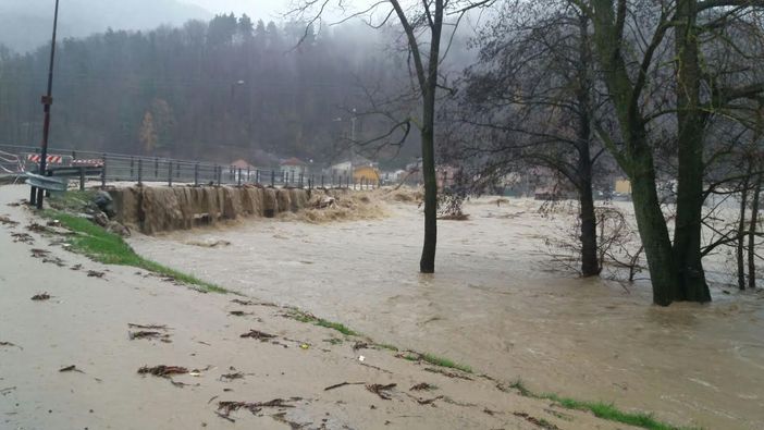 "Danni per svariati milioni di euro": Priola in ginocchio, prosegue la raccolta fondi (Guarda il video) "Danni per svariati milioni di euro": Priola in ginocchio, prosegue la raccolta fondi (Guarda il video)