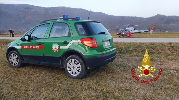 Incendio boschivo a Villar San Costanzo: vigili del fuoco e A.I.B. presidieranno l'area tutta la notte Incendio boschivo a Villar San Costanzo: vigili del fuoco e A.I.B. presidieranno l'area tutta la notte