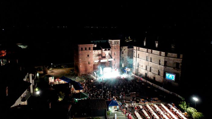 Sono iniziate le prevendite per “Alternativo 21” a Lagnasco tra apericena, street food e tanta musica Sono iniziate le prevendite per “Alternativo 21” a Lagnasco tra apericena, street food e tanta musica
