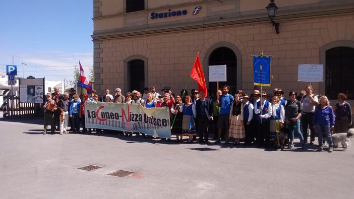 Si marcia per la Cuneo-Nizza per celebrare i 40 anni di riapertura e chiederne un rilancio serio
