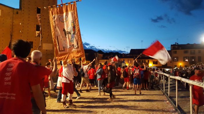Fossano si tinge di bianco rosso, il Palio va a San Bernardo Fossano si tinge di bianco rosso, il Palio va a San Bernardo