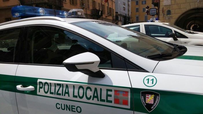 Controlli della Municipale di Cuneo in corso Nizza alta e in corso Giolitti