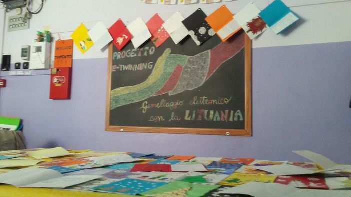Progetto E-twinning presentato a “Scuola aperta” dalle classi quinte del Plesso Rita Levi-Montalcini di Bra Progetto E-twinning presentato a “Scuola aperta” dalle classi quinte del Plesso Rita Levi-Montalcini di Bra