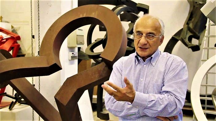 Lo scultore Riccardo Cordero