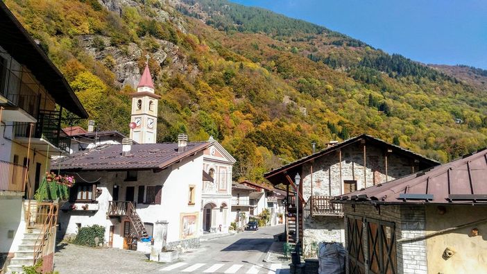 "A Valdieri si amplino i dehor per consentire il ditanziamento sociale", la proposta dei consiglieri comunali di Valdieri