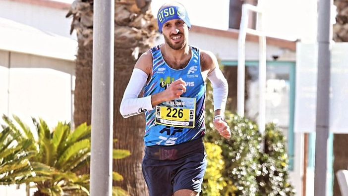 (foto organizzatori ultramaratona del conero - sito fidal piemonte) (foto organizzatori ultramaratona del conero - sito fidal piemonte)