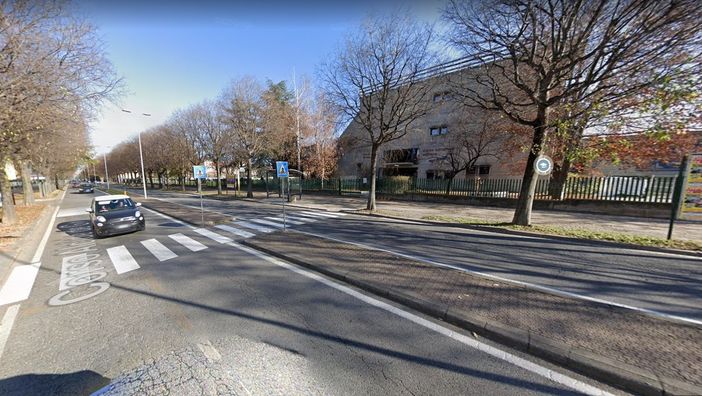 Cuneo, l'attraversamento pedonale davanti all'Ego Bianchi è pericoloso: Prandino e Garavagno ne chiedono la sistemazione Cuneo, l'attraversamento pedonale davanti all'Ego Bianchi è pericoloso: Prandino e Garavagno ne chiedono la sistemazione