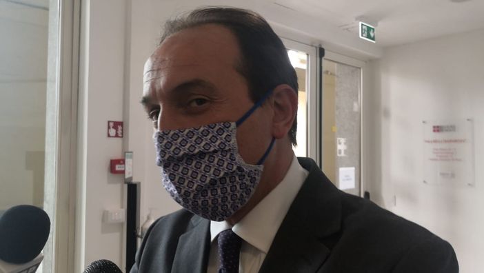 Domani in Piemonte in arrivo altre 10mila dosi di AstraZeneca. Cirio: "Per i sanitari obbligo di vaccinarsi" [VIDEO]