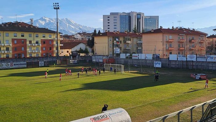 CALCIO ECCELLENZA / Gol e spettacolo tra Cuneo e Cheraschese, al Paschiero finisce 2-2